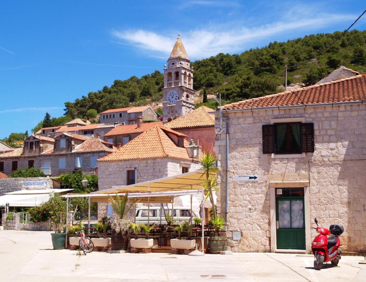Apartman Uz More Vis Exterior foto